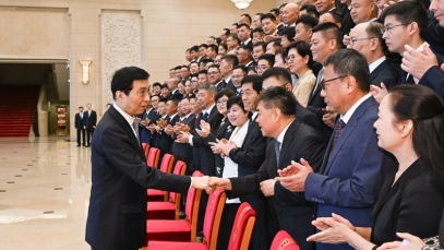 万搏官方网页版_万搏wanbo(中国)
董事长徐浩宇获“优秀中国特色社会主义事业建设者”称号