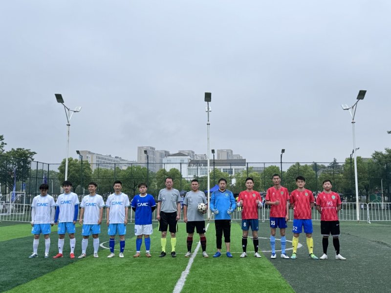 喜报 | 祝贺万搏官方网页版_万搏wanbo(中国)
足球队在医药高新区（高港区）第四届全民健身运动会“中国医药城杯”中喜获佳绩
